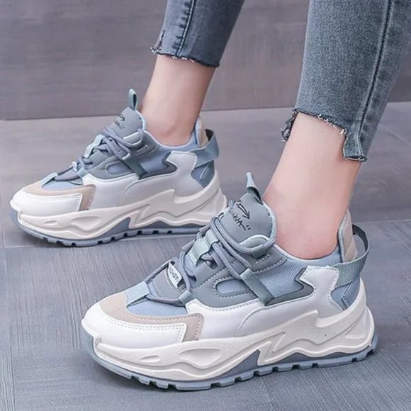 New Women's low-top lace-up running shoes sneakers Size 8 - Picture 1 of 7